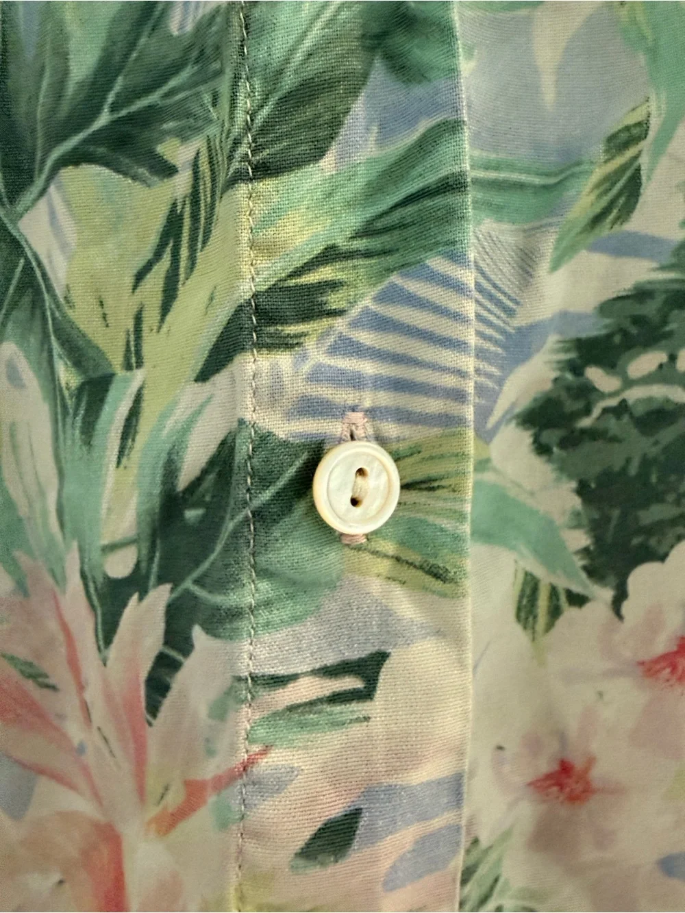 Tommy Bahama Women’s Short-Sleeve Floral Camp Shirt - Pastel Hawaiian - Picture 5 of 5